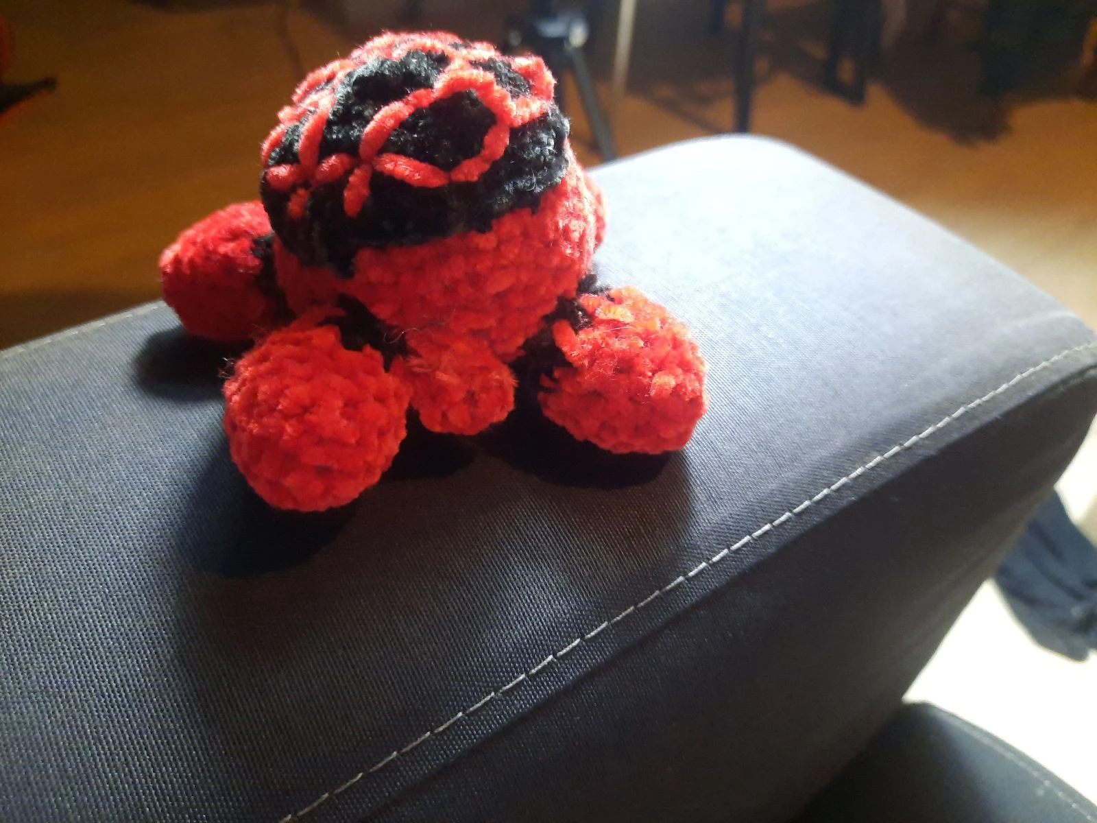 Tortue Magma – Création artisanale au crochet – Fait main – photo 5